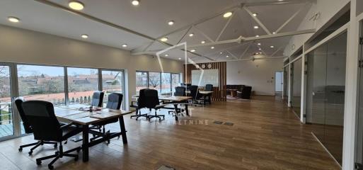 poslovna zgrada   Beograd  Surčin naselje    Ugrinovačka