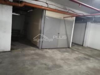 garaža   Beograd  Bulbuder    Dimitrija Tucovića