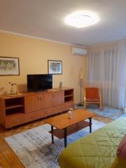 stanovi   Beograd  Hotel Yu i Stari merkator    Aleksinačkih rudara