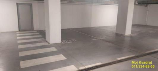 garaža   Beograd  Karaburma    Višnjička