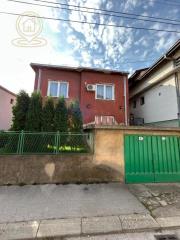 kuće   Niš  -    