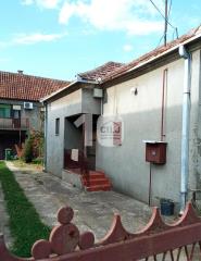 kuće   SREMSKI OKRUG  Novi Banovci    Vinogradska
