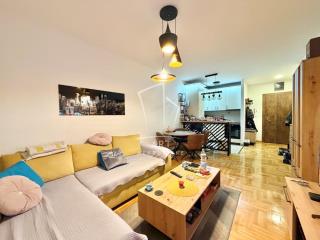 stanovi   Beograd  Banjica I II    Bulevar JNA