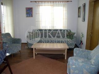 stanovi   ZLATIBORSKI OKRUG  Centar    