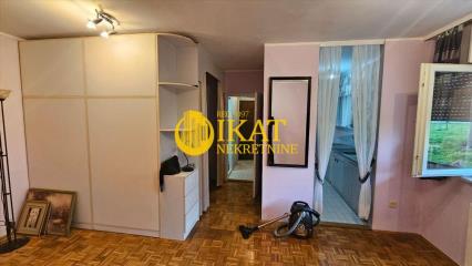 stanovi   Beograd  Bežaniska kosa (1 2 3)    