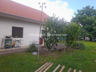 kuće   Beograd  Jakovo    