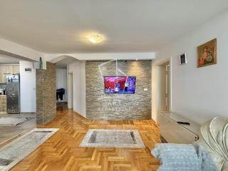 stanovi   Beograd  Gaj    Cara Lazara