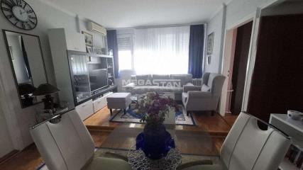 stanovi   Beograd  Savski blokovi (44 45 70 70a)    Nehruova