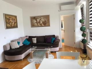 stanovi   Beograd  Savski blokovi (44 45 70 70a)    Evropska