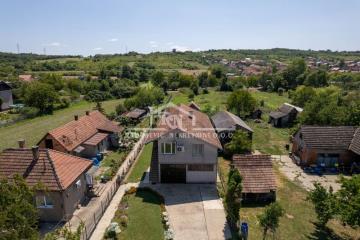 kuće   Beograd  Umka    Karađorđeva