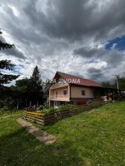 vikendica   Inđija  -    