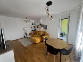 stanovi   Novi Sad  -    