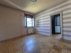stanovi   Beograd  Petlovo Brdo    Čajnička