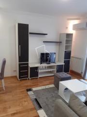 stanovi   Beograd  Pašino i Lekino brdo    Tikveška