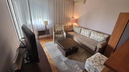 stanovi   Beograd  Retenzija Zemun    Prve pruge