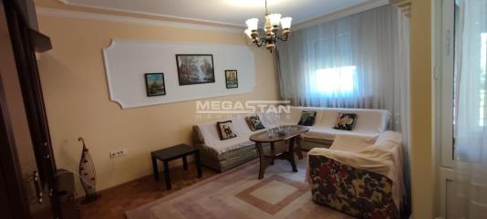 stanovi   Beograd  Banjica I II    Paunova
