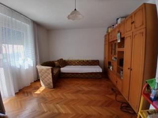 stanovi   Jagodina  -    