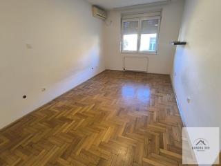stanovi   Novi Sad  -    