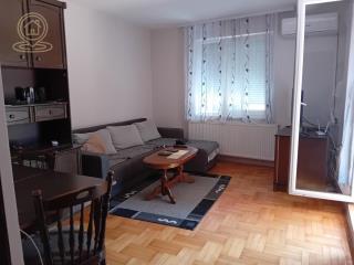 stanovi   Niš  -    