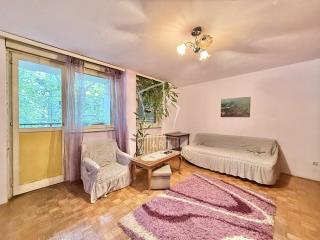stanovi   Beograd  Mirijevo I II III IV    Ivana Sarića