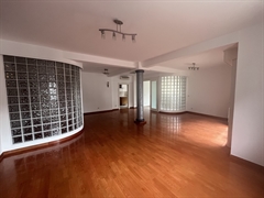 stanovi   Beograd  Hram    Patrijarha Varnave
