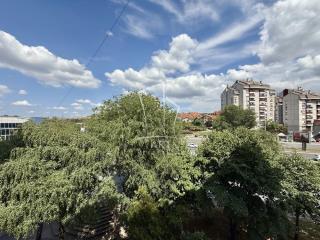stanovi   Beograd  Žarkovo    Trgovačka