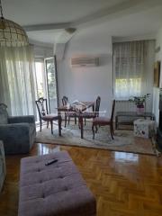 stanovi   Beograd  Banovo brdo    Izvorska