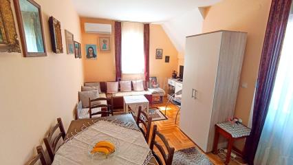 stanovi   Beograd  Borča    Trg oslobođenja