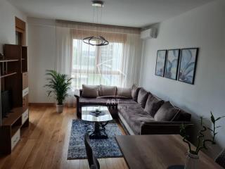 stanovi   Beograd  Blok 65    Tadije Sondermajera