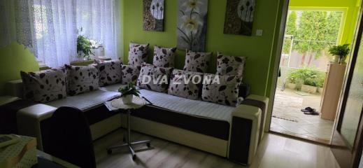 kuće   Bečej  -    