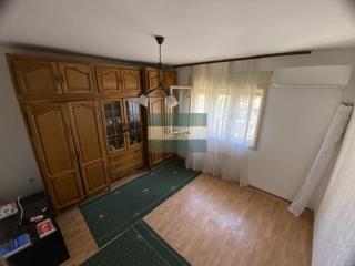 kuće   Jagodina  -    