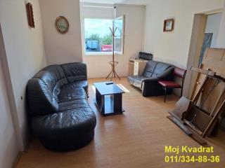 kuće   Pećinci  Ugrinovci    Milana Ćirkovića