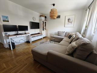 stanovi   Novi Sad  -    