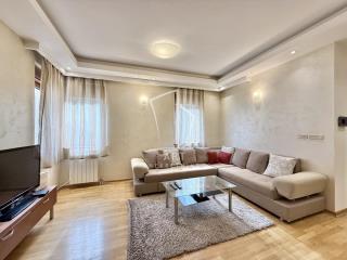 stanovi   Beograd  Hram    Mačvanska