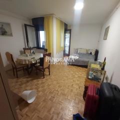 stanovi   Beograd  Petlovo Brdo    Mrakovička