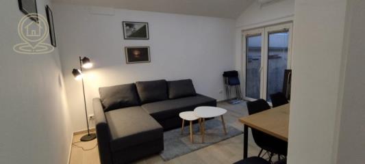 stanovi   Novi Sad  -    