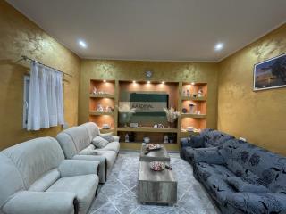 kuće   Kragujevac  -    