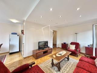 Gandijeva    stanovi   Beograd    stanovi   Beograd  Bežanijski blokovi (61 do 64)    Gandijeva