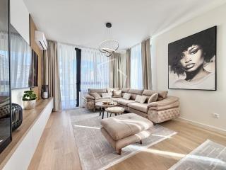 stanovi   Beograd  Beograd na vodi    Luke Ćelovića Trebinjca