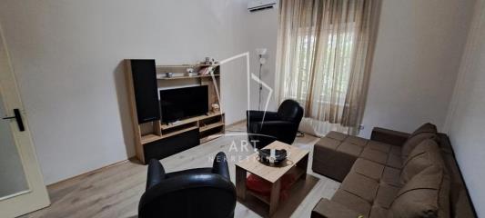 stanovi   Beograd  Politika    Hilandarska