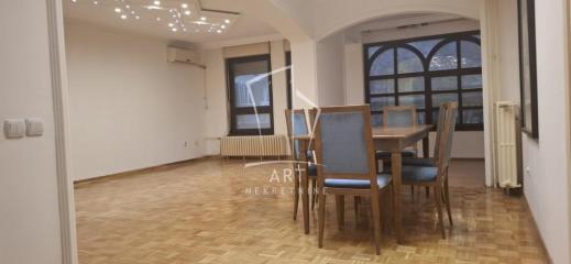 stanovi   Beograd  Kalenić    Golsvordijeva