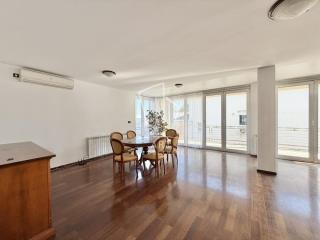 stanovi   Beograd  Dedinje    Đorđa Radojlovića