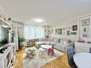 stanovi   Beograd  Mladenovac    Kraljice Marije