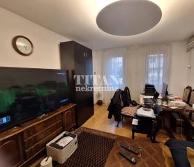 stanovi   Beograd  Banovo brdo    Trgovacka