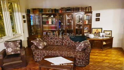 stanovi   Beograd  Zemun centar    Karađorđev trg