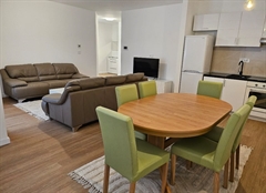 stanovi   Beograd  Šumice    Ustanicka