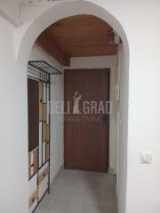 stanovi   Beograd  Banovo brdo    Petra Lekovića