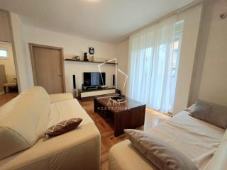 stanovi   Beograd  Cvetkova pijaca    Delnička