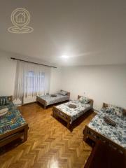 kuće   Kragujevac  -    