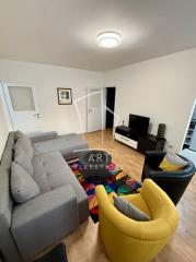 stanovi   Beograd  Hotel Yu i Stari merkator    Palmira Toljatija